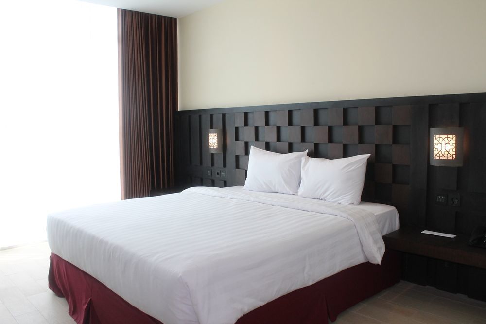 Grand Orchid Hotel Yogyakarta Maguwo Exterior foto