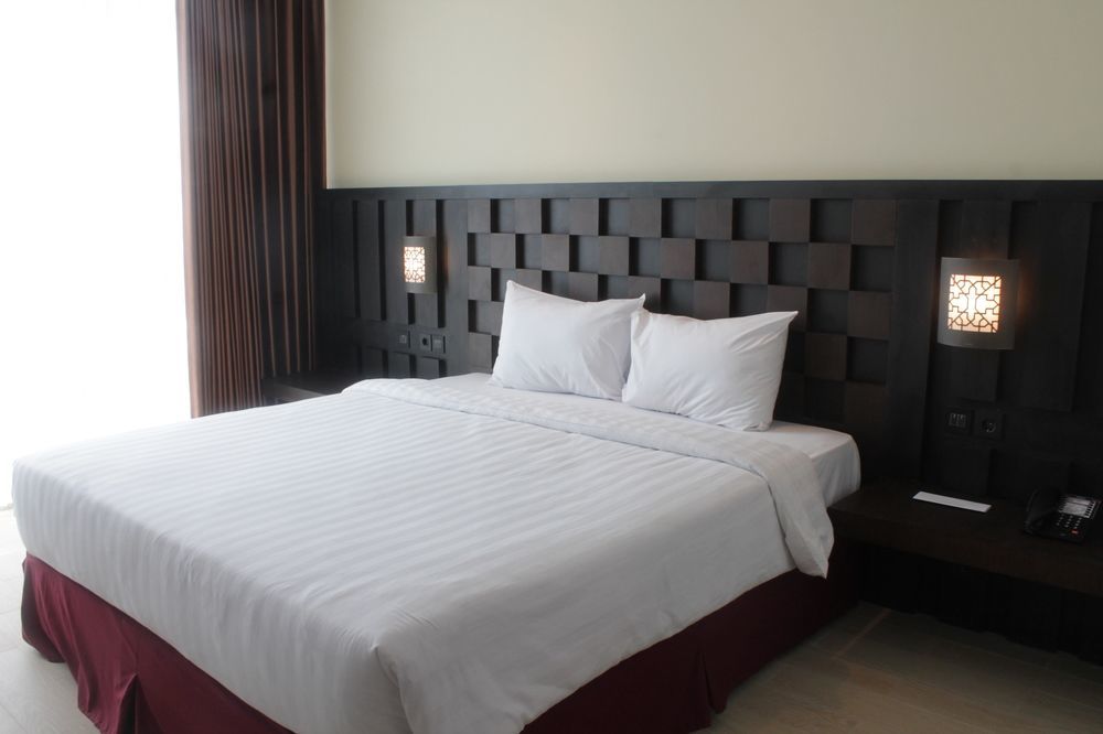 Grand Orchid Hotel Yogyakarta Maguwo Exterior foto