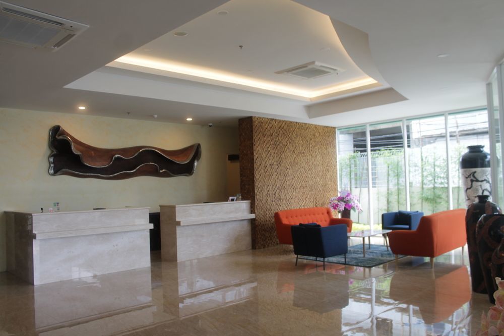 Grand Orchid Hotel Yogyakarta Maguwo Exterior foto